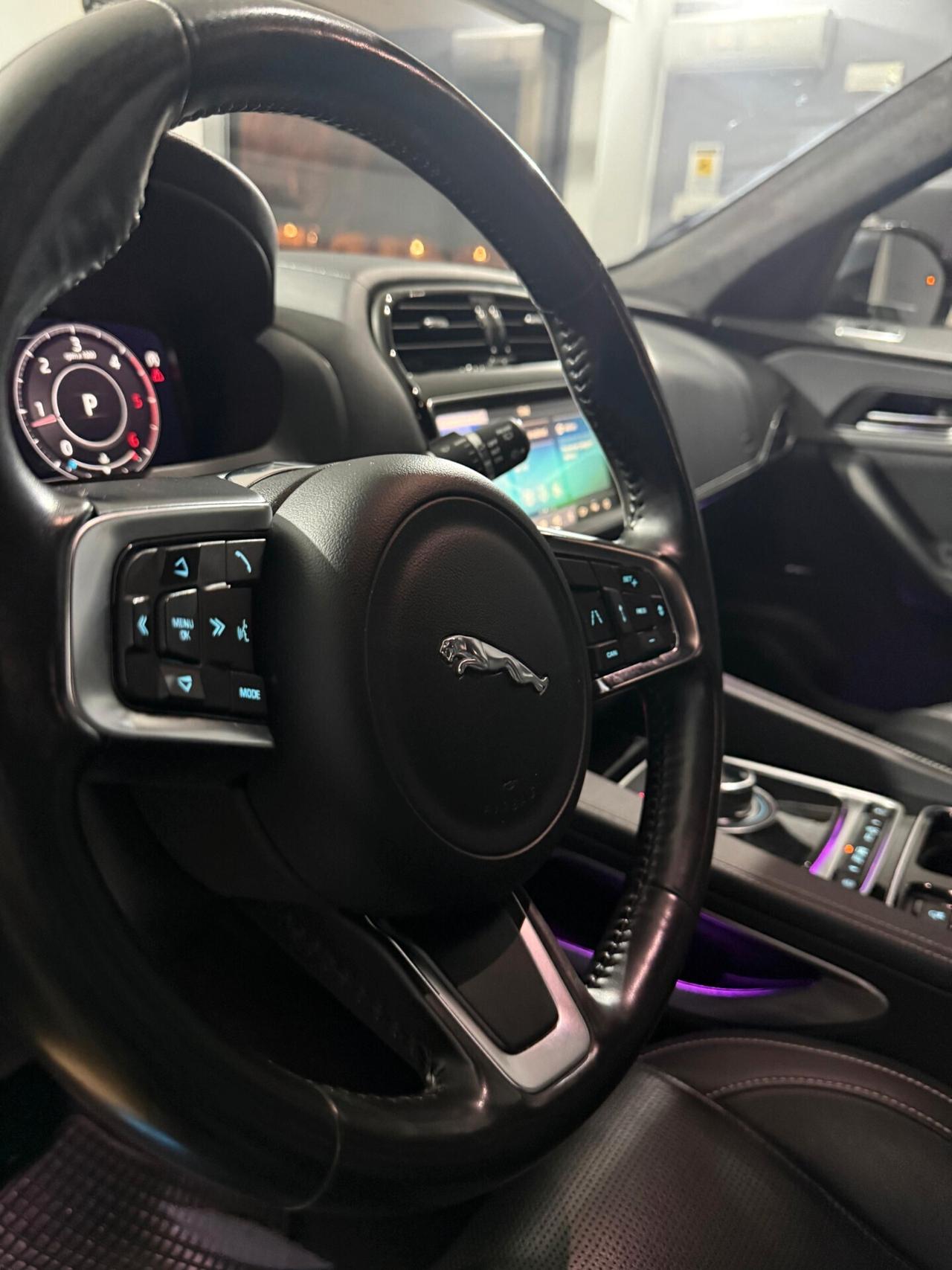 Jaguar F-Pace 2.0 D 240 CV AWD aut. Prestige