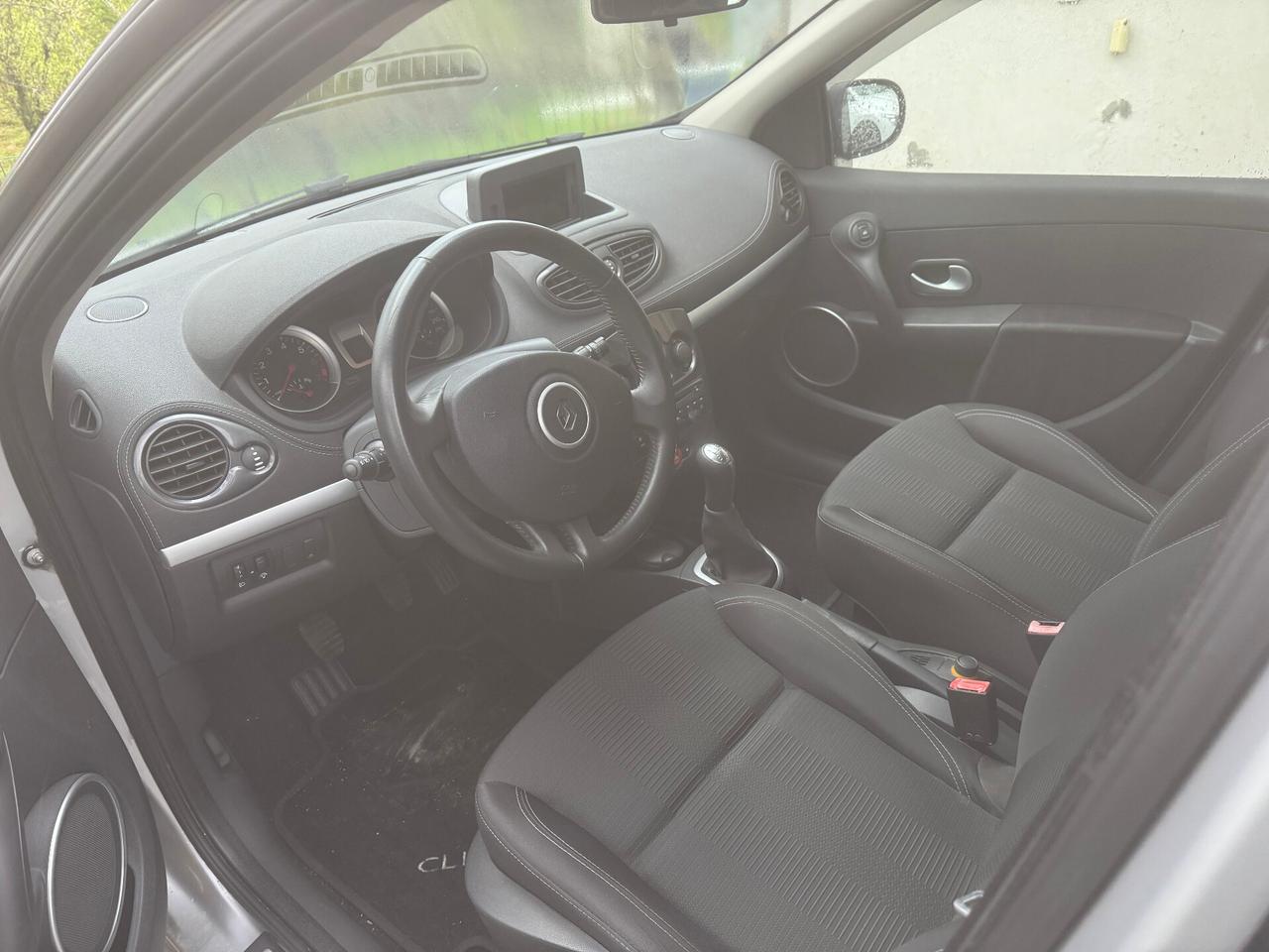 Renault Clio 1.2 16V 5 porte Dynamique 06/2011