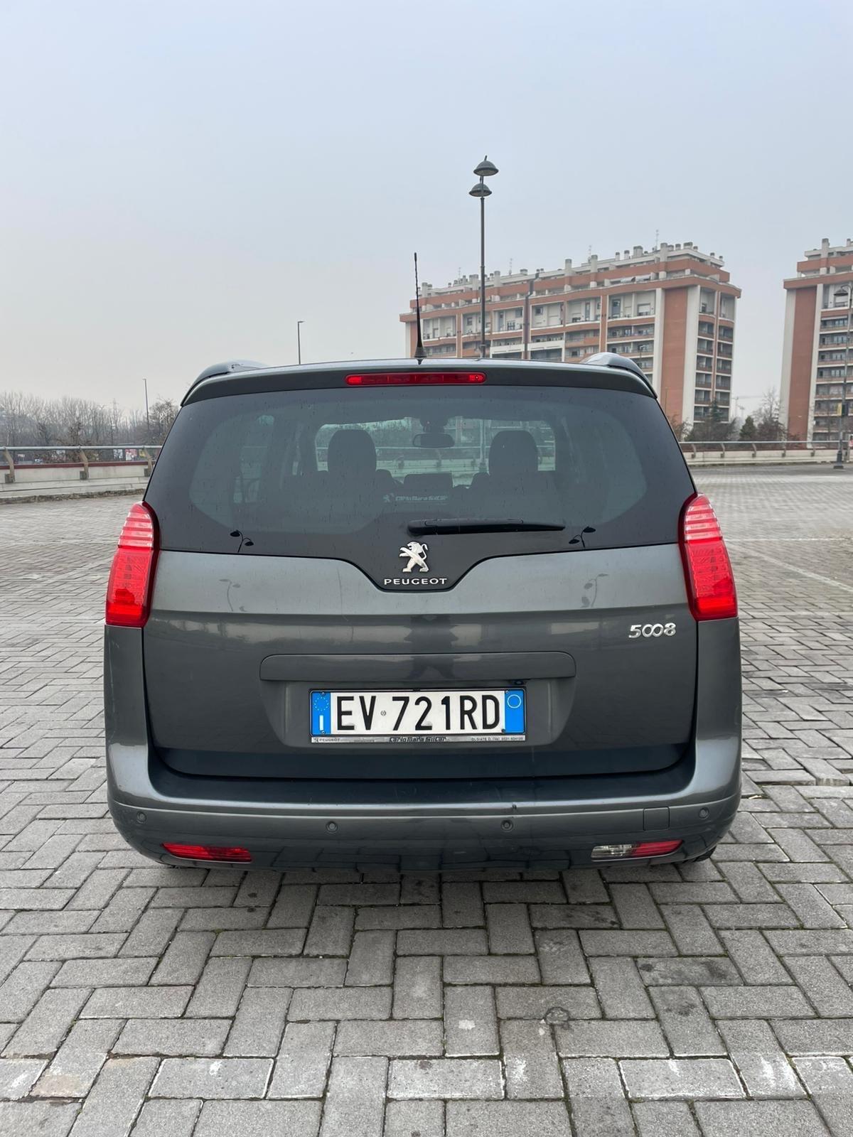 Peugeot 5008 1.6 HDi 7 POSTI Allure 12 MESI GARANZIA