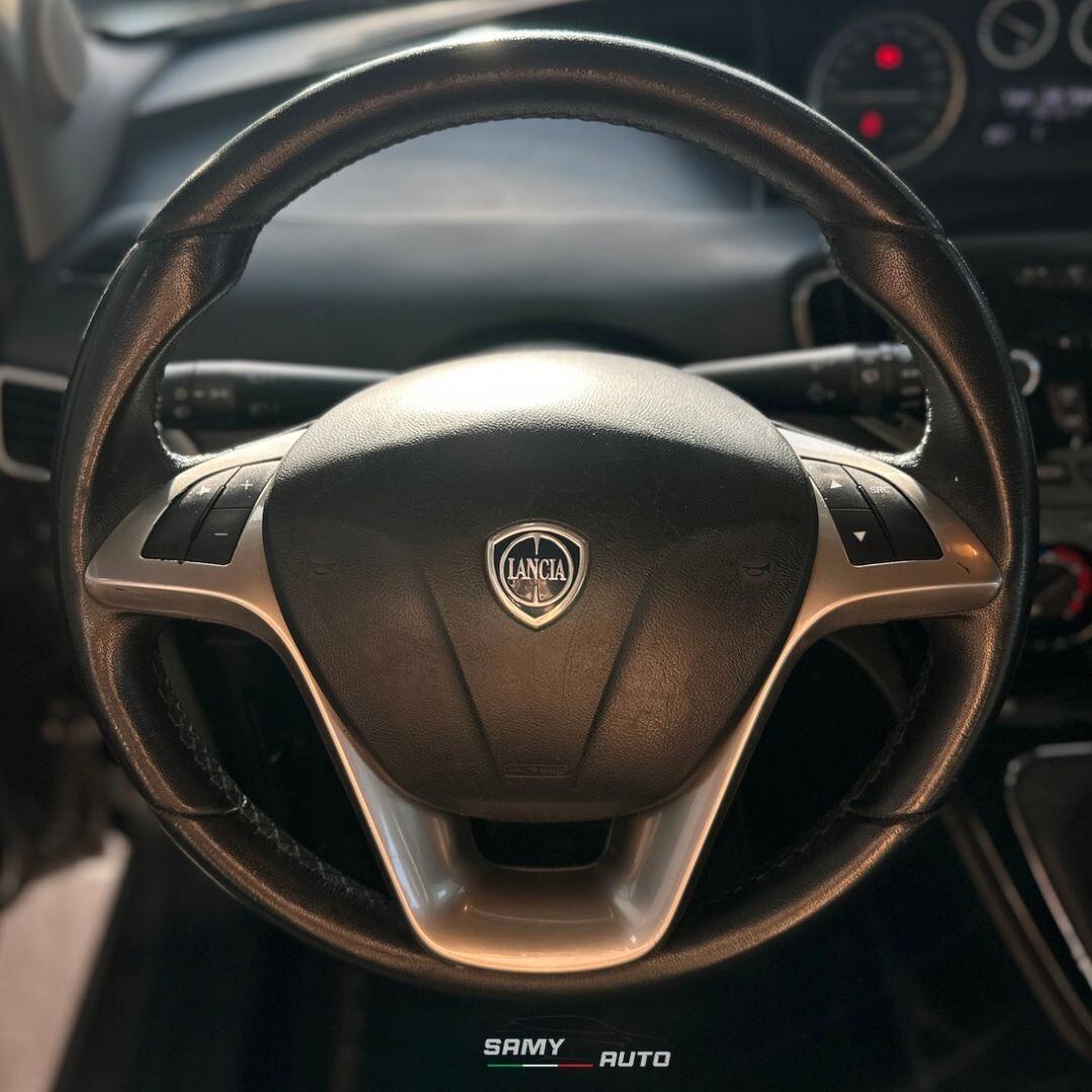 Lancia Ypsilon 1.2 69 CV 5 porte