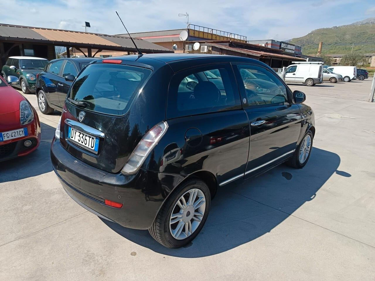 LANCIA Ypsilon 1.4GPL - NEOPATENTATI