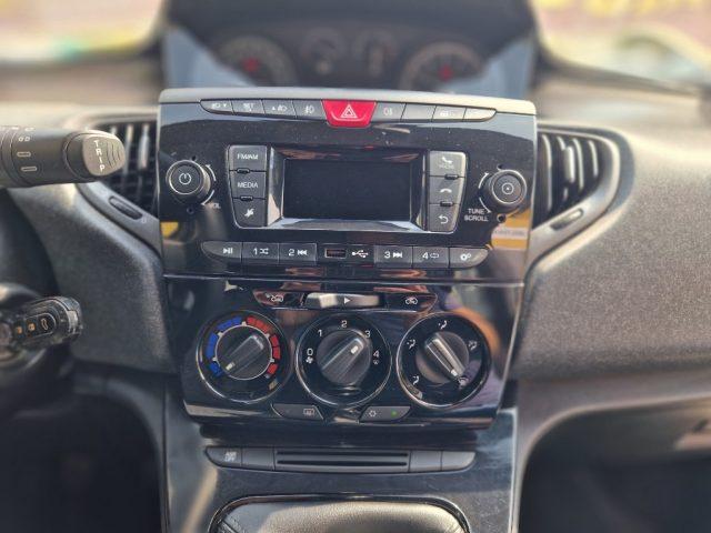 LANCIA Ypsilon 1.2 5 porte Elefantino euro6