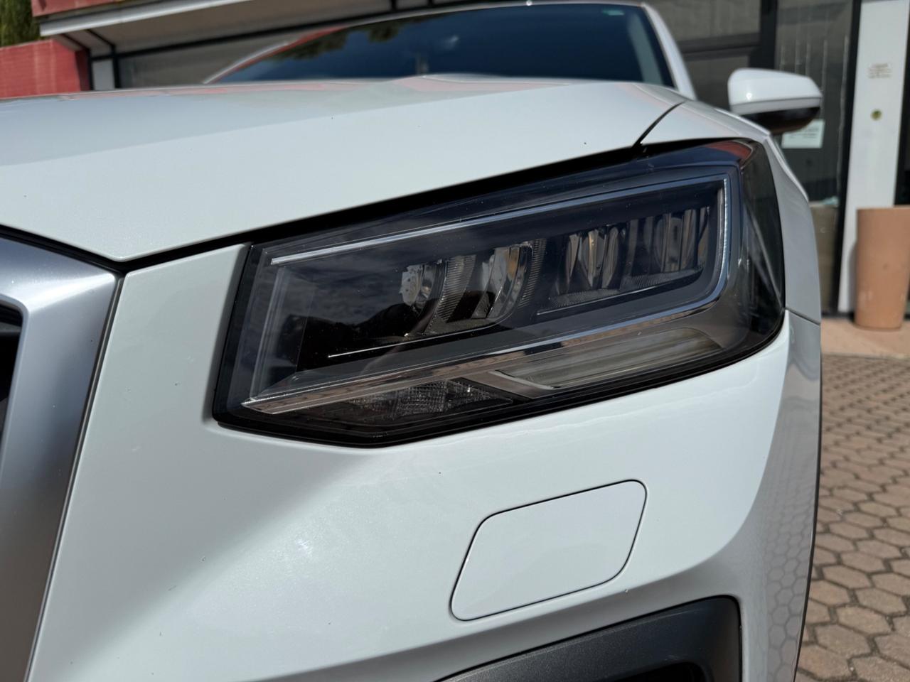 Audi Q2 35 TDI quattro S tronic Business