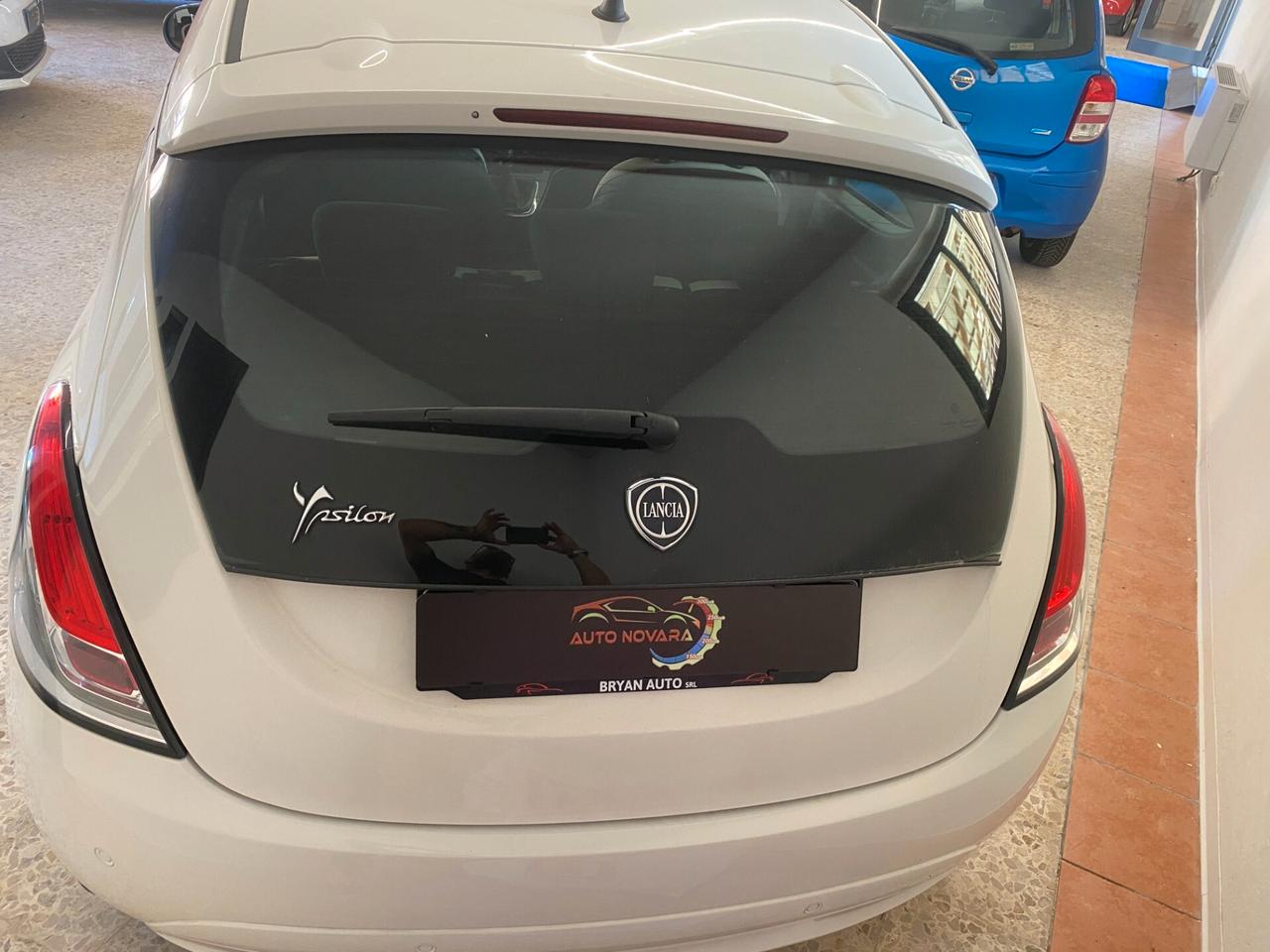 Lancia Ypsilon 1.2 69 CV 5 porte Gold