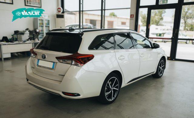 TOYOTA Auris Touring Sports 1.8 Hybrid