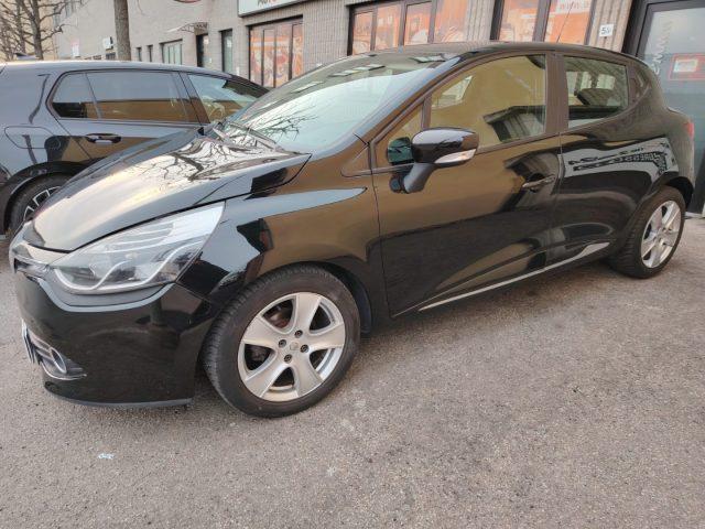 RENAULT Clio 1.2 75CV 5 porte Live NEOPATENTATI