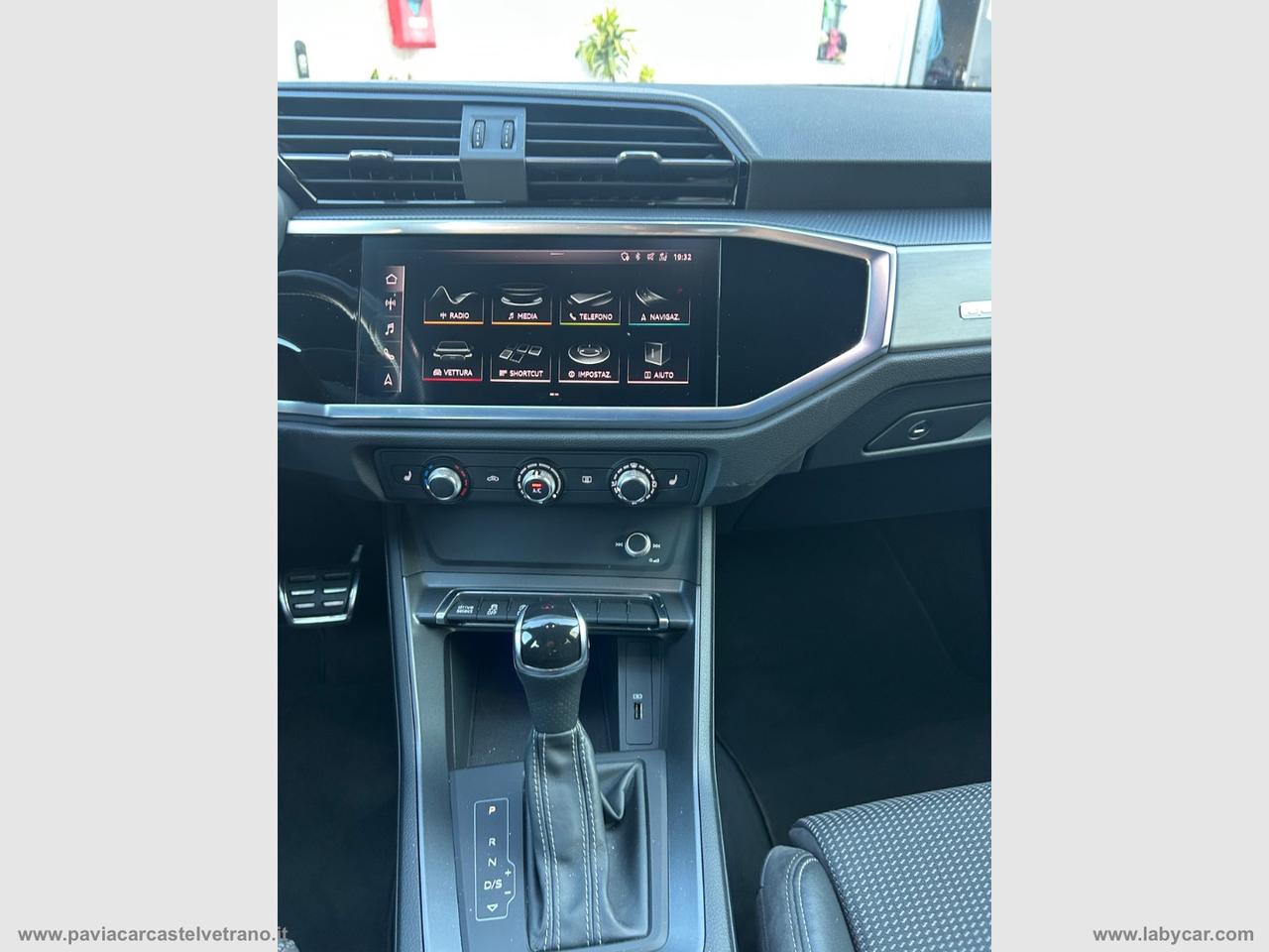 AUDI Q3 SPB 40 TDI qu. S tr. S line edition