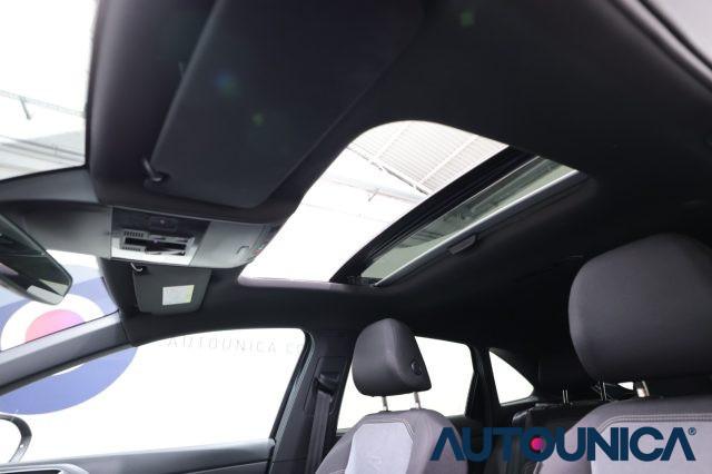 VOLKSWAGEN Taigo 1.0 TSI 110 CV DSG R-LINE FARI LED TETTO APRIBILE