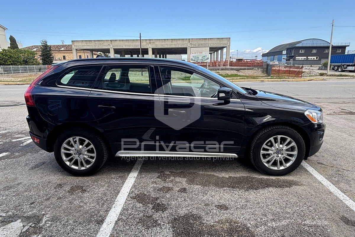 VOLVO XC60 2.4 D 163 CV AWD Geartronic Momentum