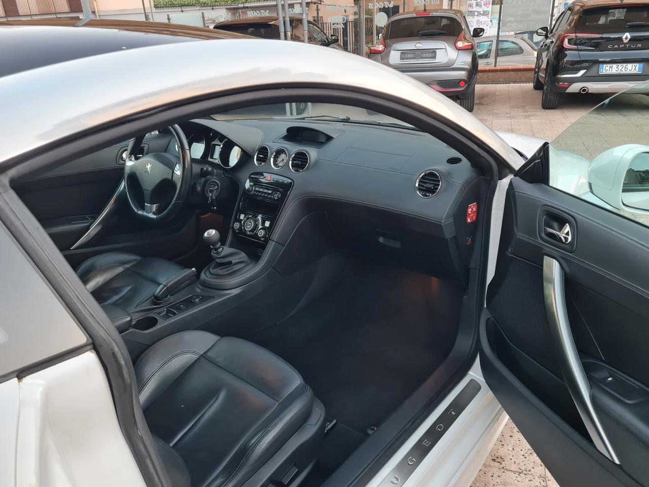 Peugeot RCZ - 2.0 HDiF / Pelle / PDC / Cruise / Memoria / Riscaldamento sedili