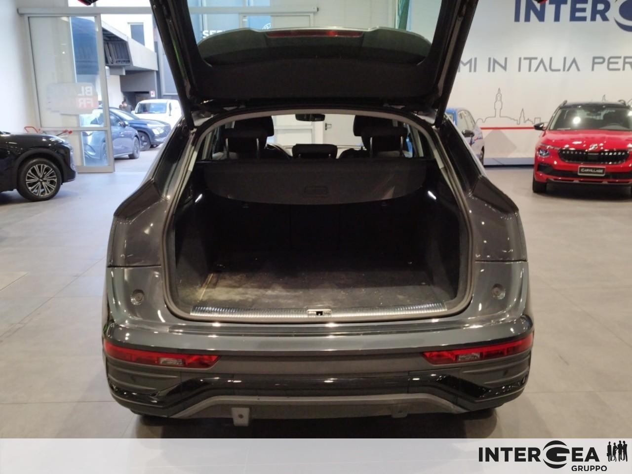 AUDI Q5 Sportback 40 2.0 tdi mhev 12V Business Advanced quattro s-tronic