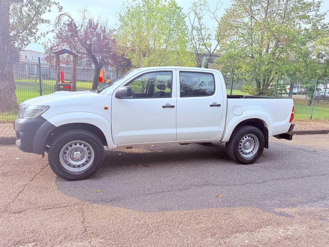 Toyota Hilux 2.5 D-4D 4WD - 2015 UNICO PROPRIETARIO