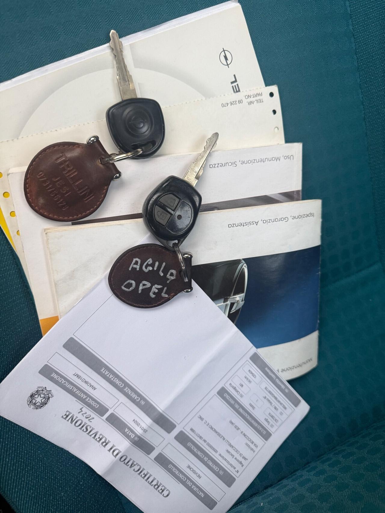 Opel Agila 1.2 benzina 5porte NEOPATENTATI