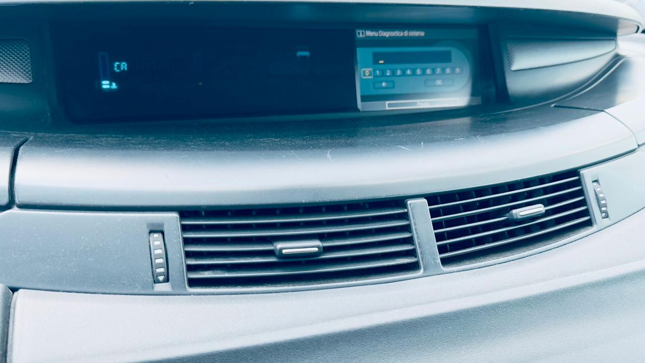 Renault Espace 2.0 dCi 175CV Initiale