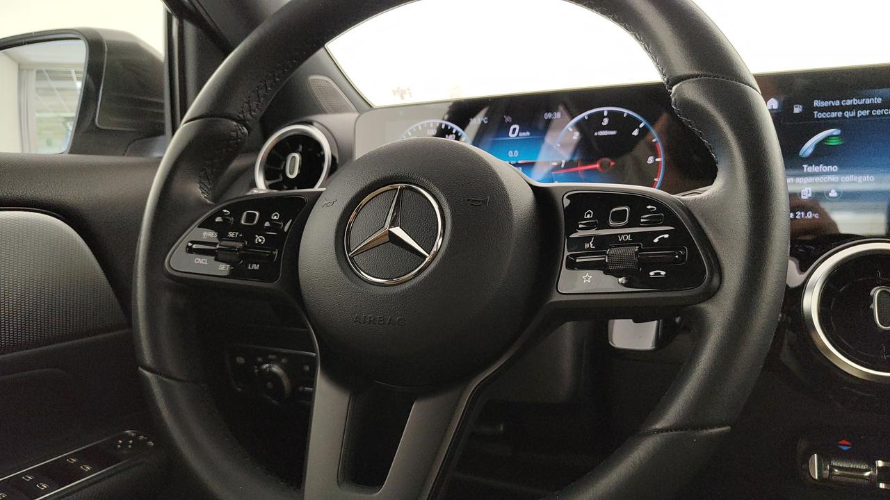 Mercedes-Benz GLA-H247 2020 - GLA 180 d Executive auto