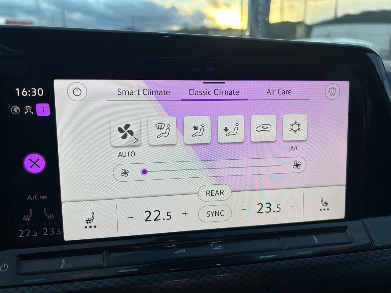 Volkswagen Golf 2.0 TDI 150 CV DSG SCR UNITED