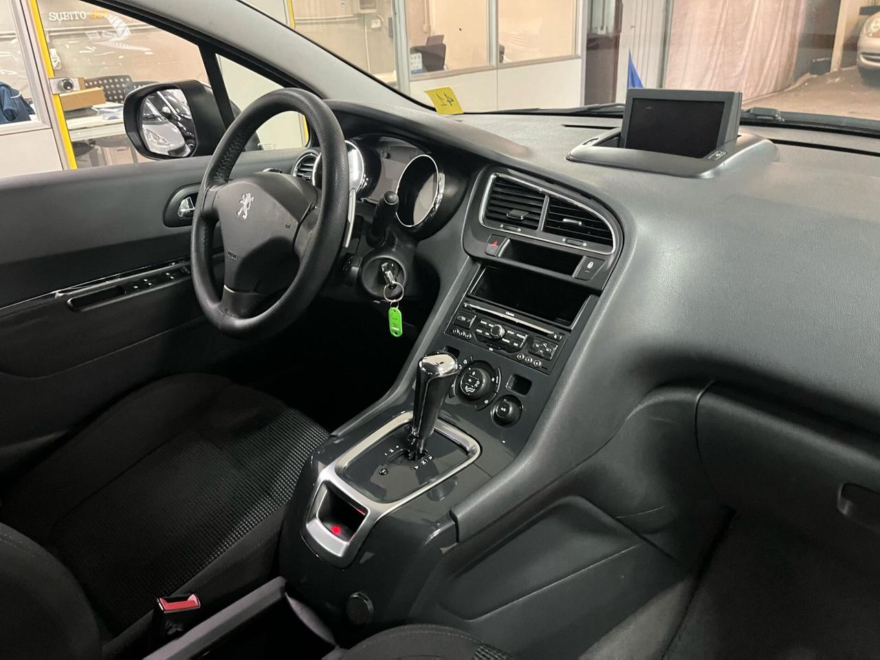 Peugeot 5008 1.6 HDi 7 posti, automatica