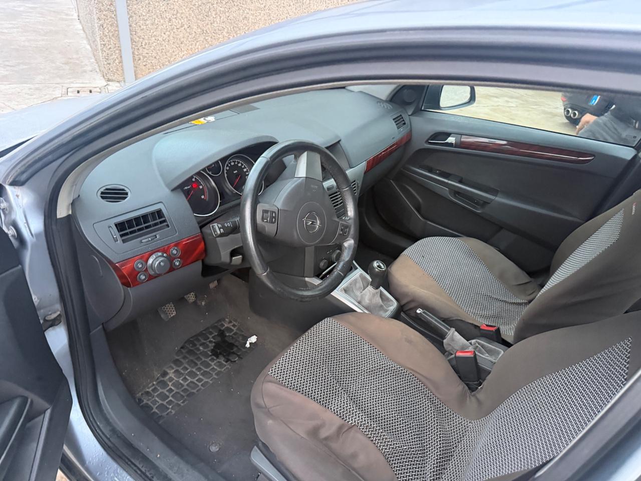 OPEL ASTRA 1.7CDTI TURBINA ROTTA