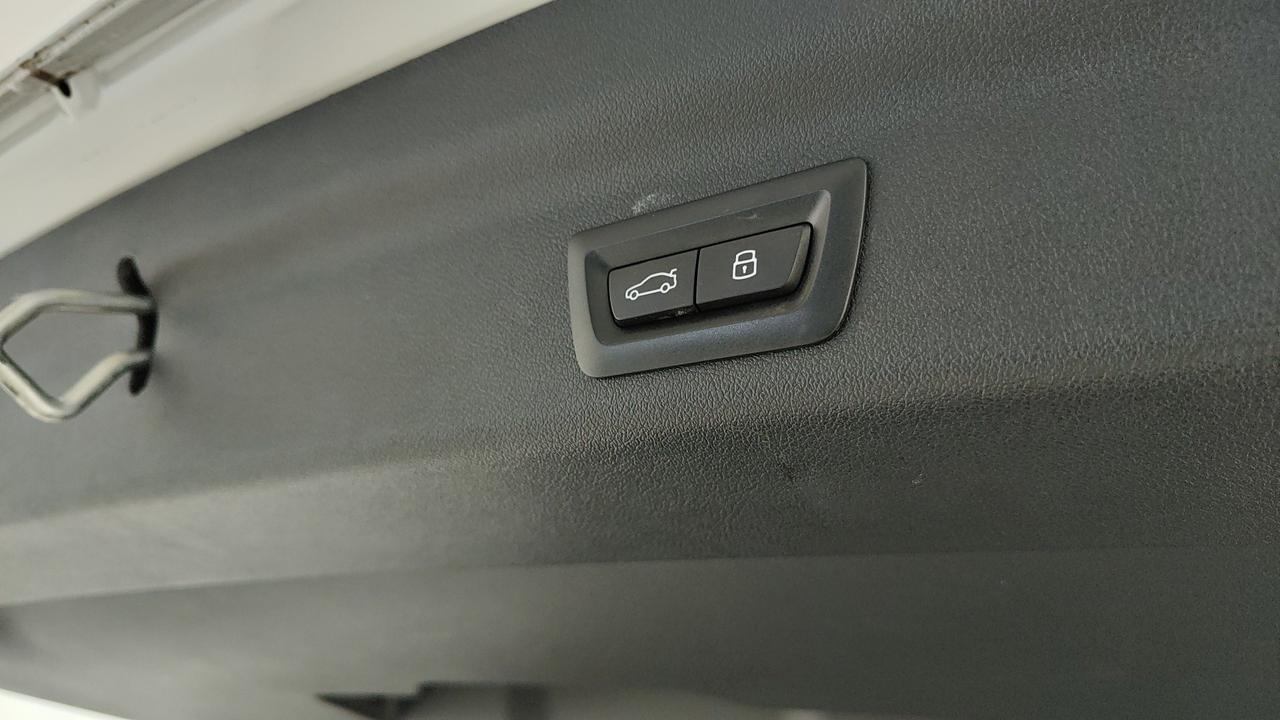 BMW X1 U11 - X1 sdrive18d X-Line auto