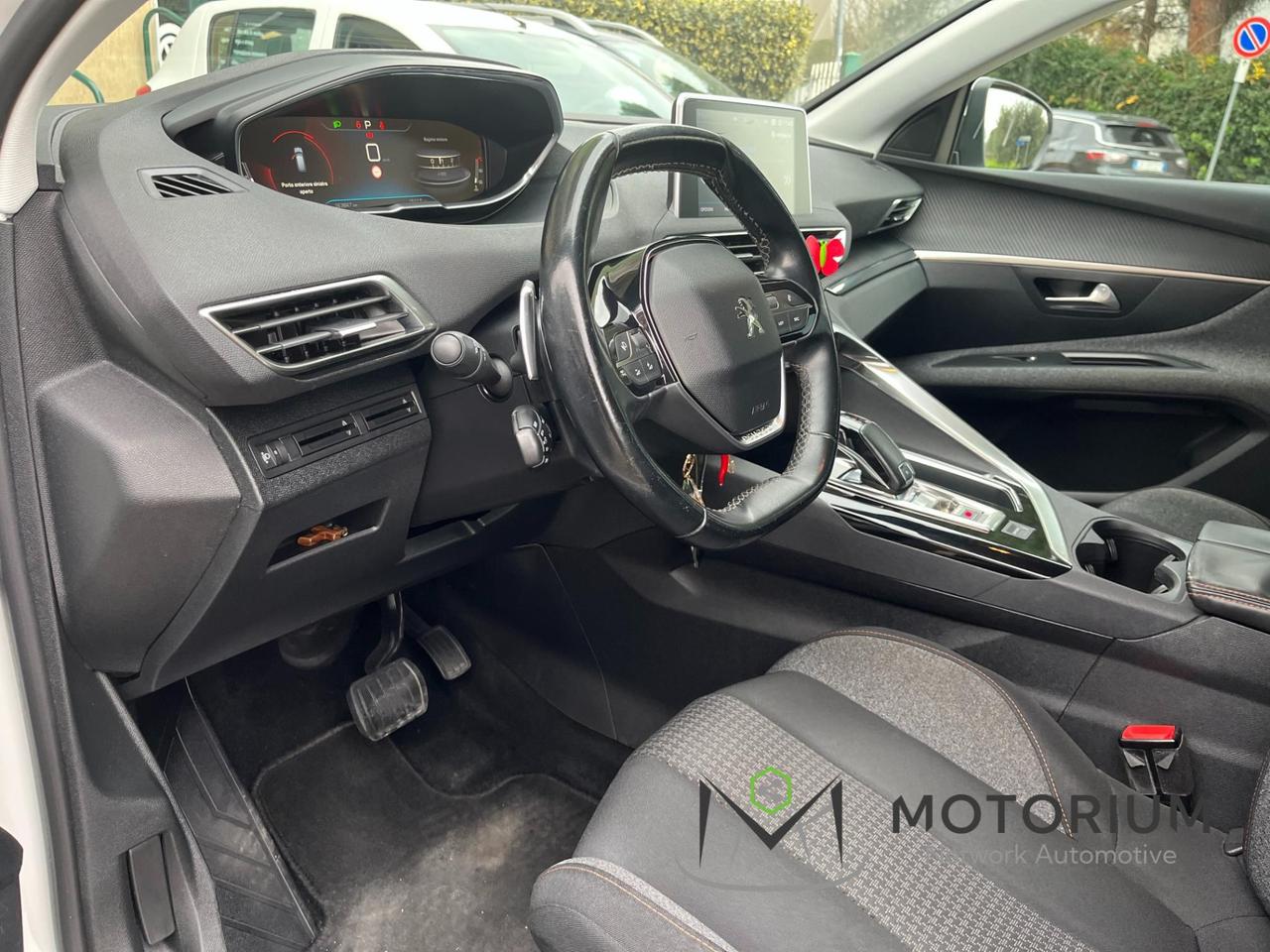 Peugeot 3008 BlueHDi 130 SeS EAT8