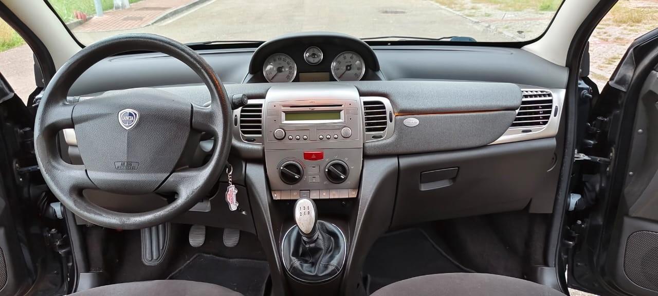 Lancia Ypsilon 1.2 Argento