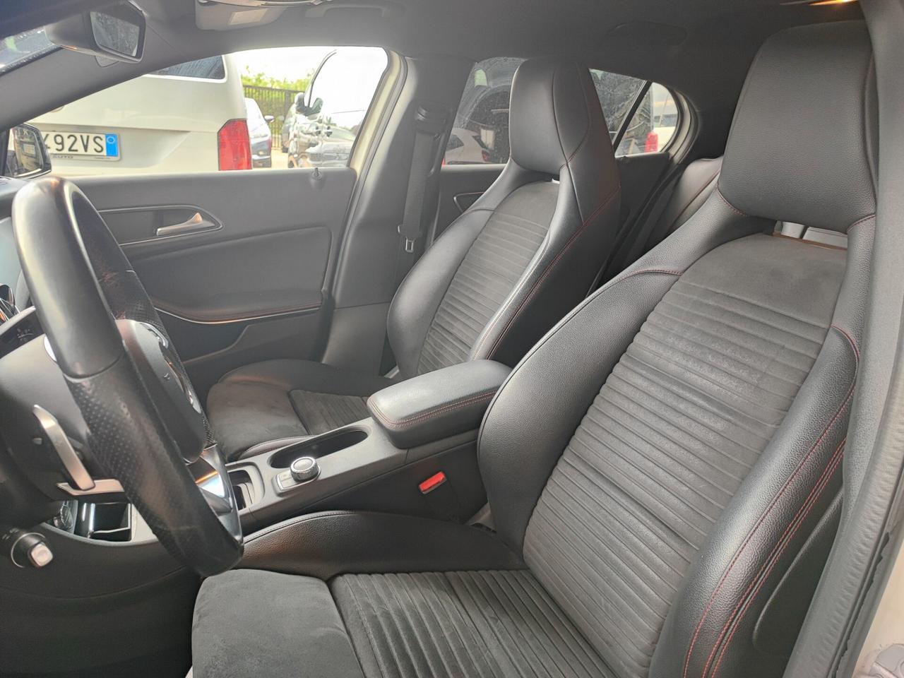 Mercedes-benz GLA 200 d Automatic 4Matic Premium