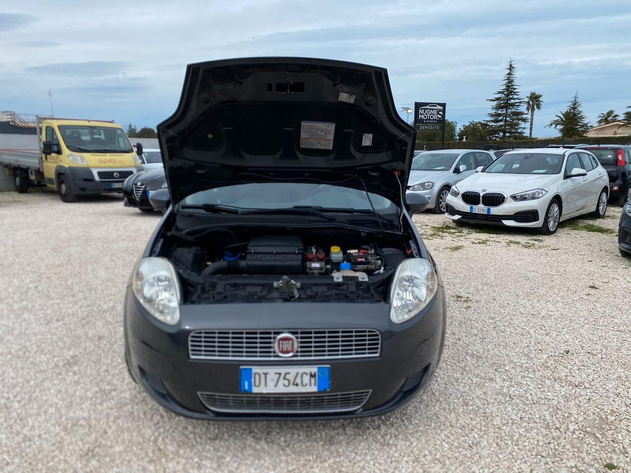 FIAT GRANDE PUNTO 1.2 BENZINA DYNAMIC 5P UNICO PROPIETARIO NEOPATENTATI
