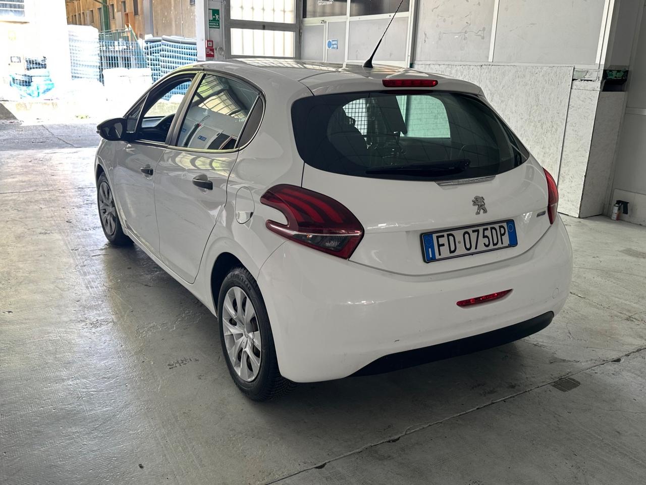 Peugeot 208 BlueHDi 75 5 porte Van Active
