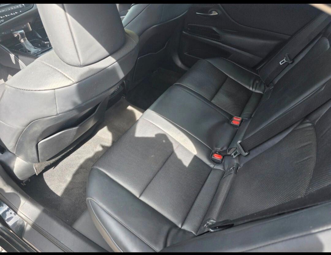 Lexus ES Hybrid Luxury