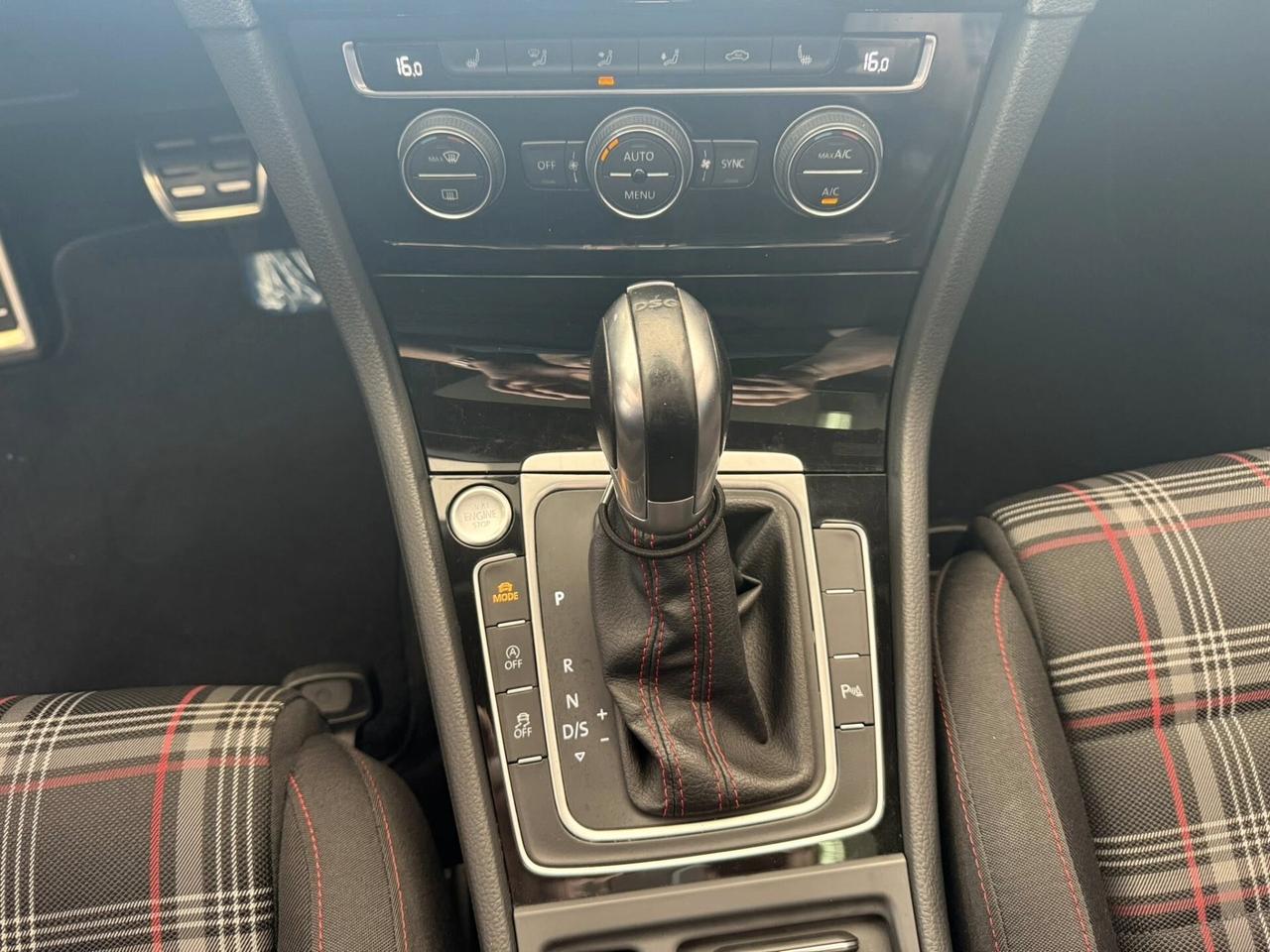 Volkswagen Golf 7.5 GTI Performance 245cv
