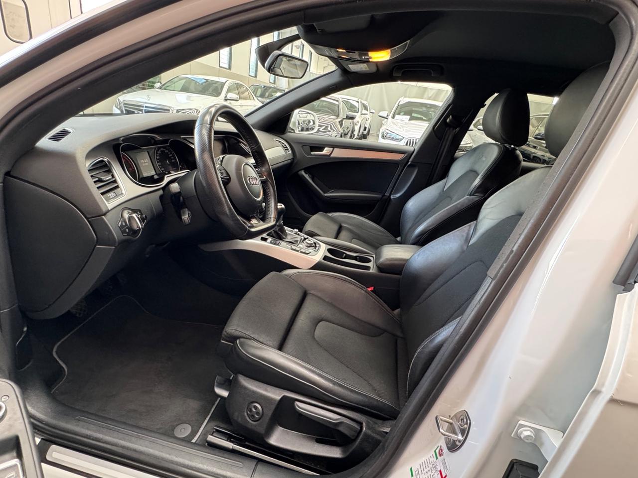 Audi A4 Avant 2.0 TDI 150 CV S-LINE TOTALE