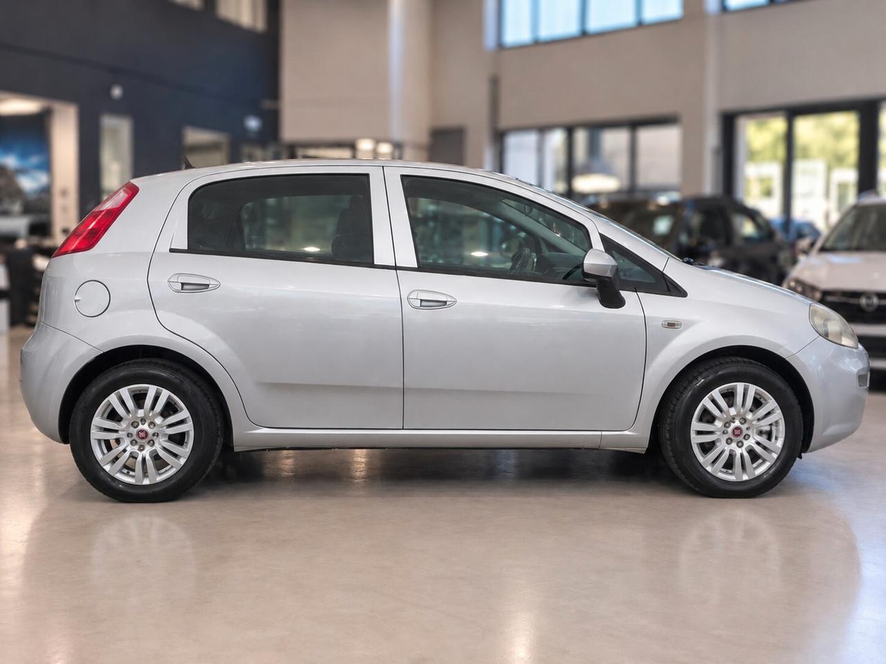 Fiat Punto 1.3 MJT II S&S 95 CV 5 porte Street