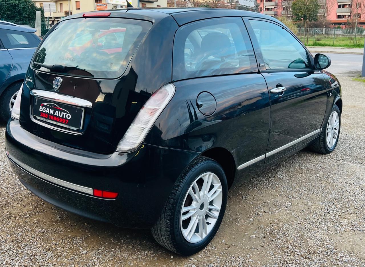 Lancia Ypsilon 1.2 69 CV Platinum