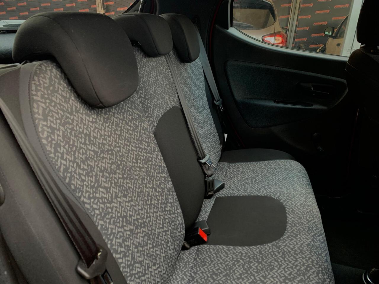 Lancia Ypsilon 1.2 69 CV 5 porte Elefantino Blu