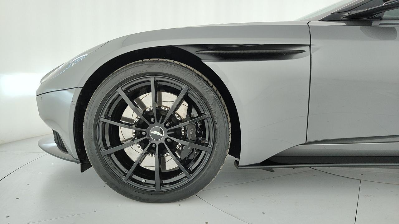 ASTON MARTIN DB11 Coupe 5.2 V12 AMR auto