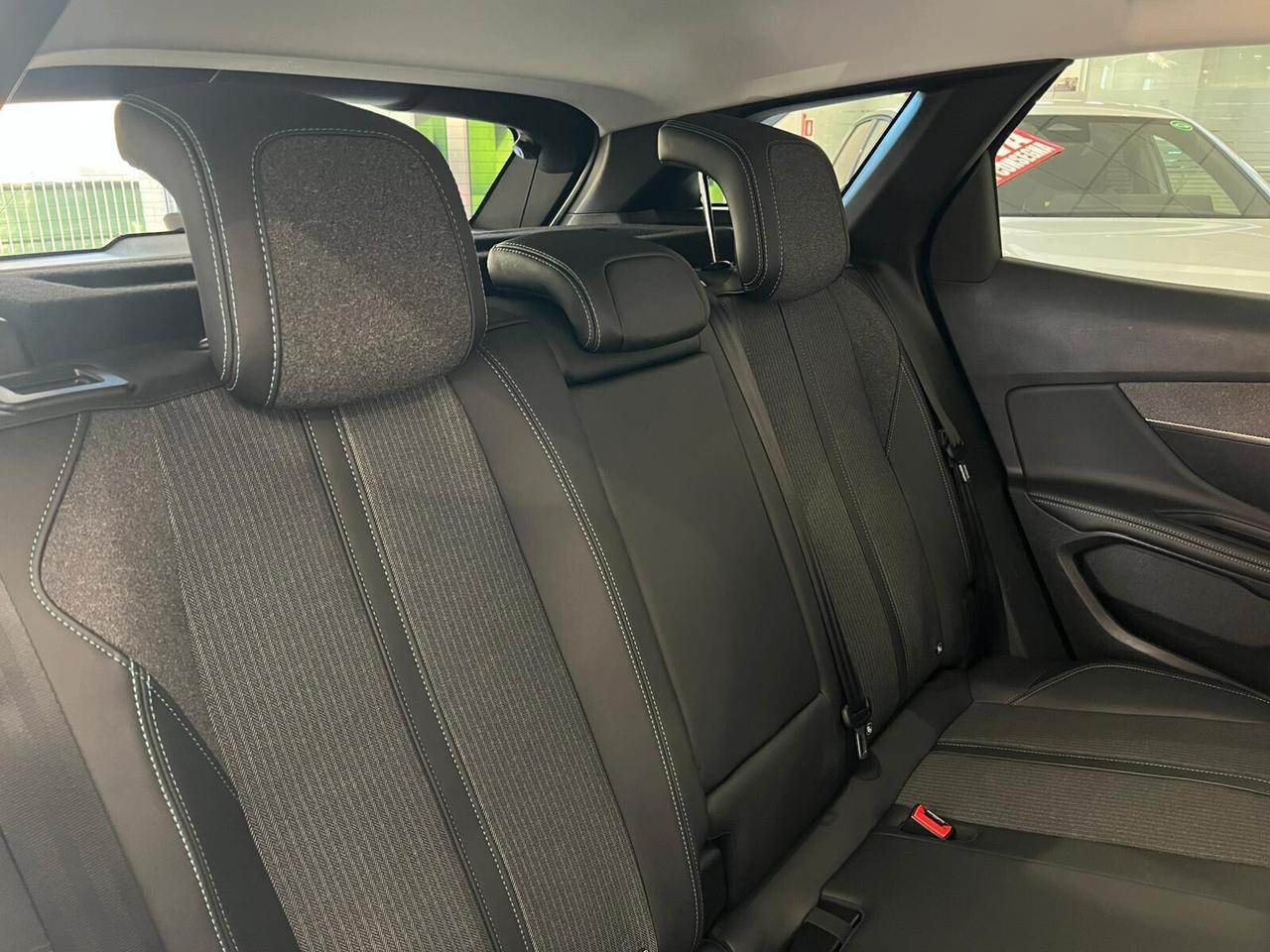 Peugeot 3008 BlueHDi 130 S&S EAT8 Allure Pack