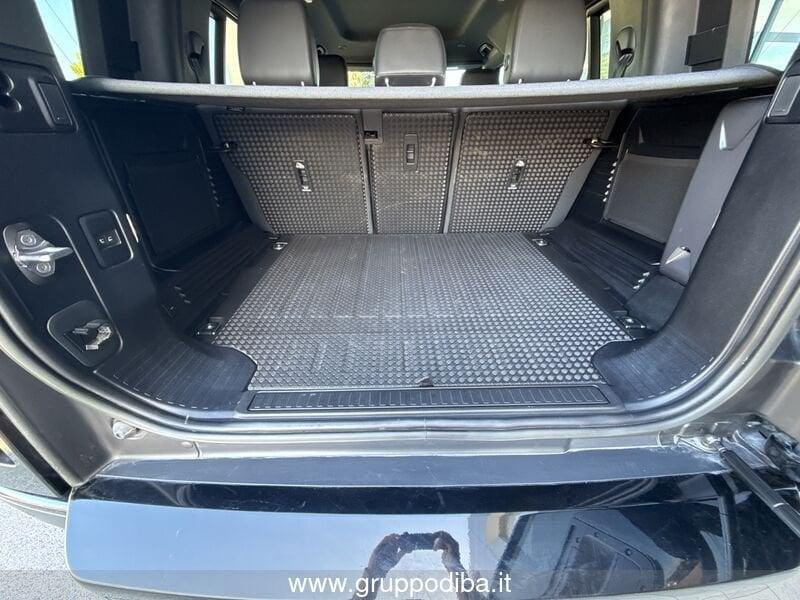 Land Rover Defender VII 2020 110 Diesel 110 3.0d i6 mhev SE awd 200cv auto