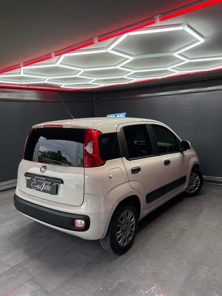 Fiat Panda 1.2 GPL 69 CV Lounge 2016