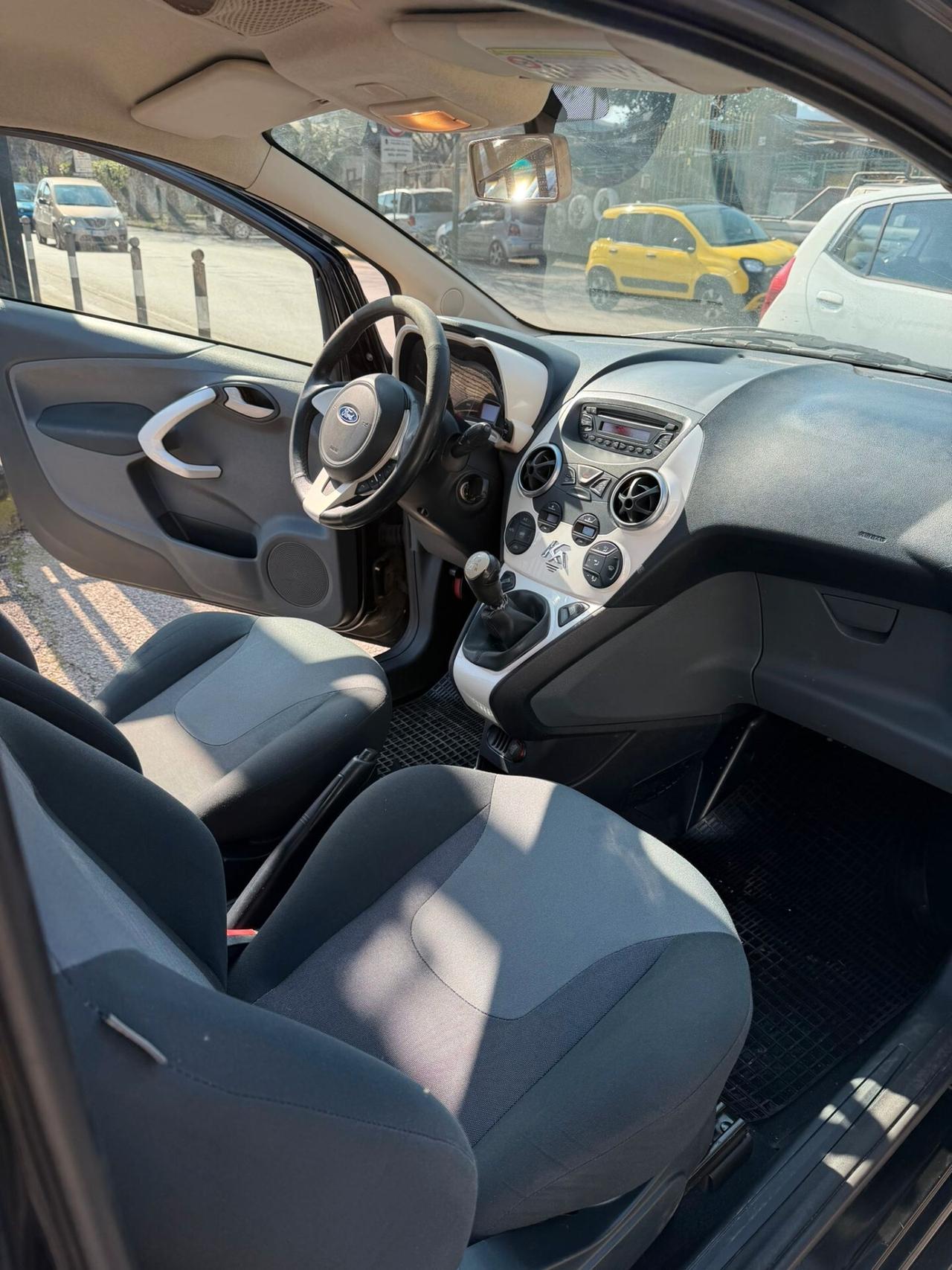 Ford Ka 1.2 8V 69CV Titanium