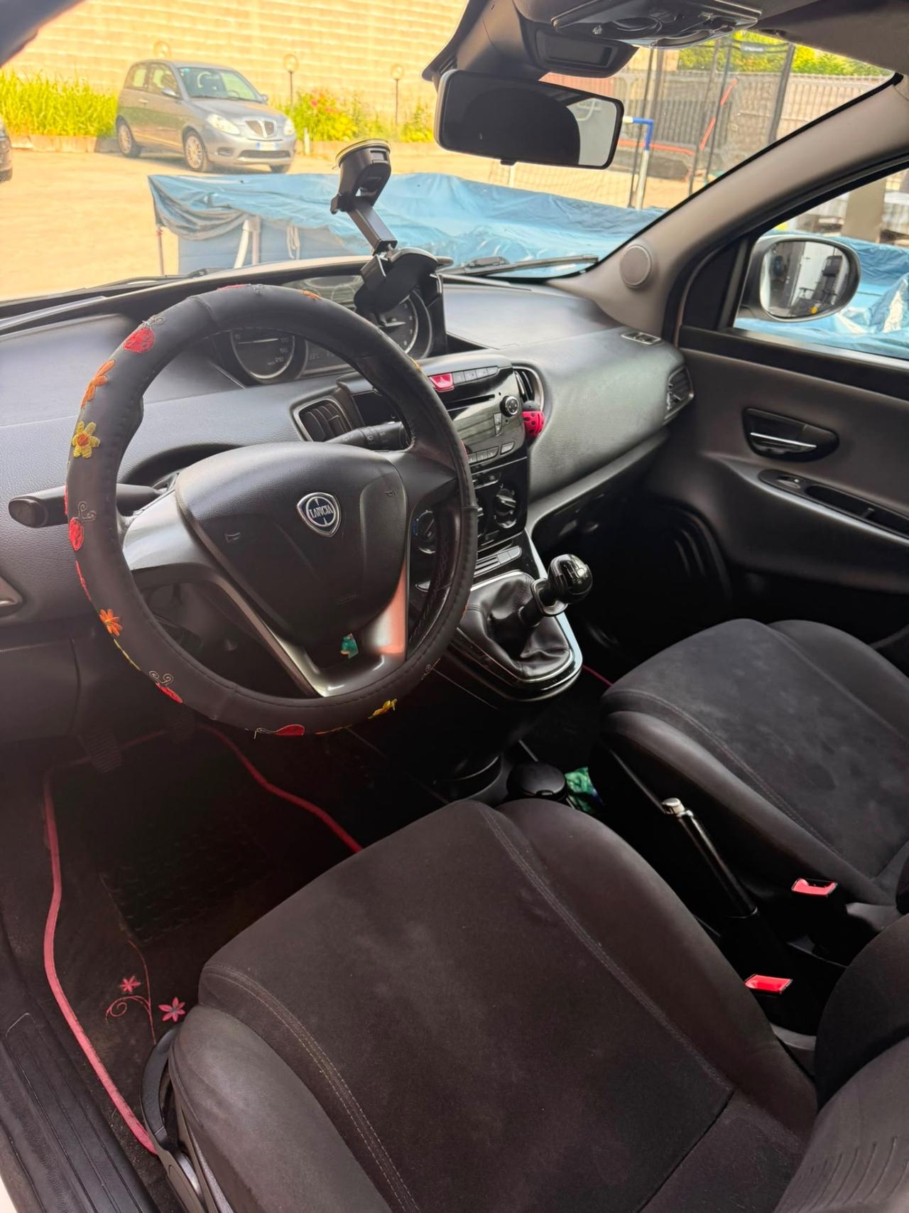 Lancia Ypsilon 1.2 Noleggio breve lungo termine