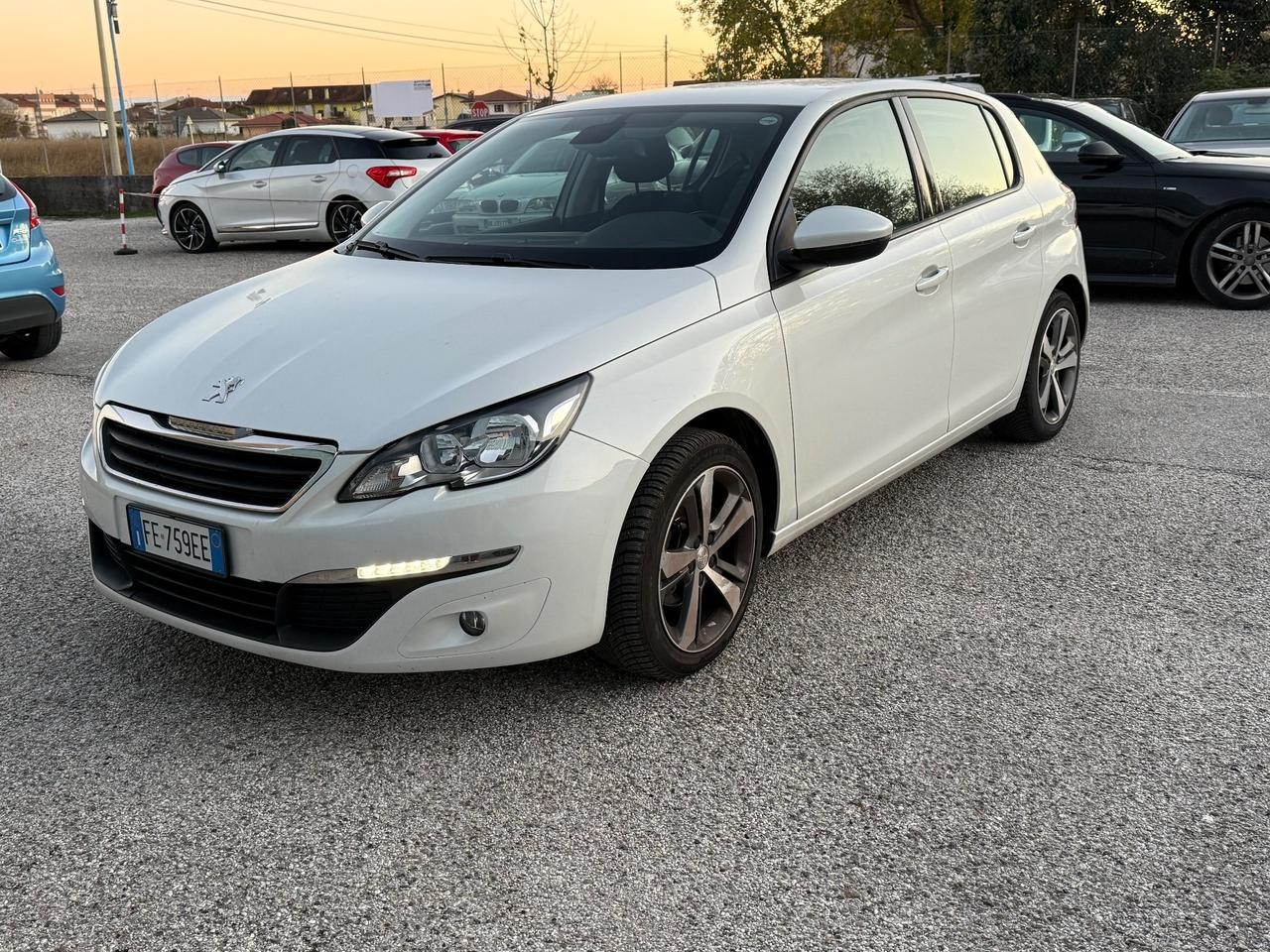 Peugeot 308 PureTech Turbo 130 S&S SW Allure