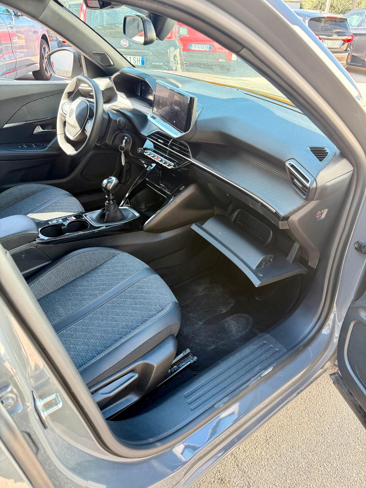 Peugeot 2008 PureTech 100 S&S Allure