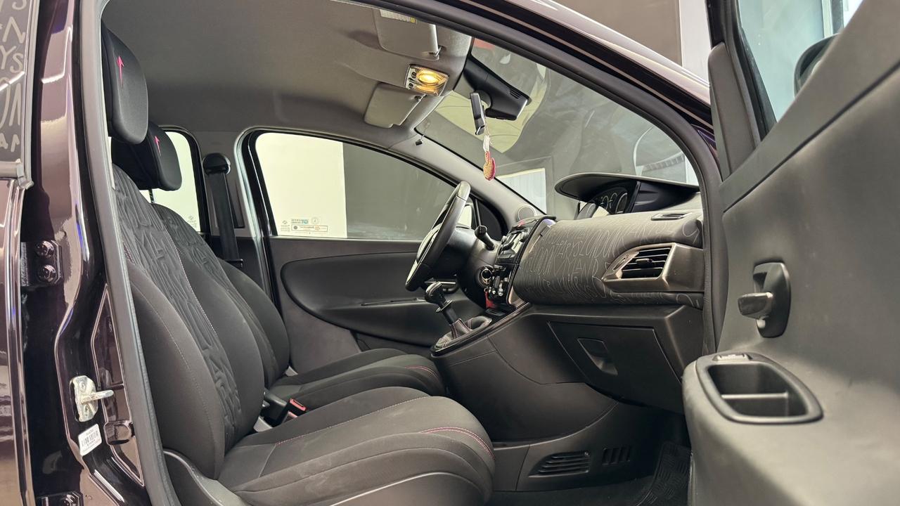 Lancia Ypsilon 0.9 TwinAir 85 CV 5 porte Metano Ecochic Elefantino