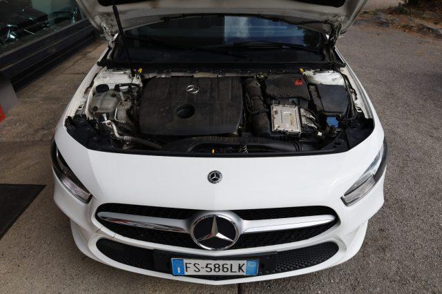 MERCEDES-BENZ A 180 d Automatica MBux NAVI Retrocamera Cruise Ufficial