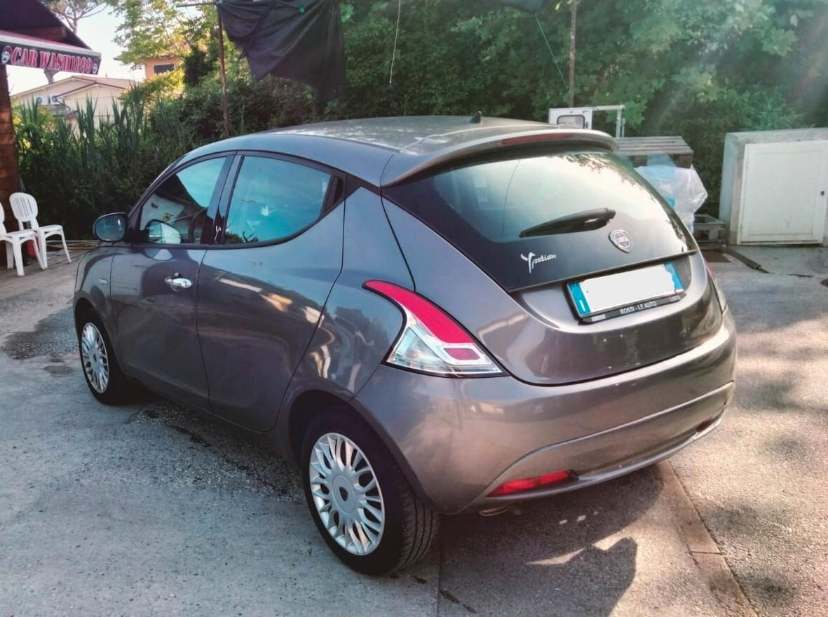 Lancia Ypsilon 1.2 69 CV 5 porte Gold 2019 NEOPATENTATI