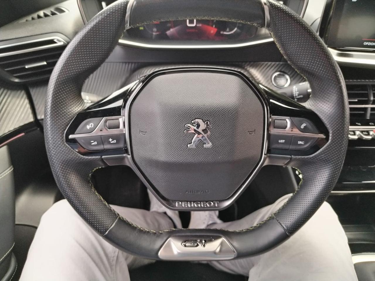 Peugeot 2008 GT 1.5 Blue HDI 110