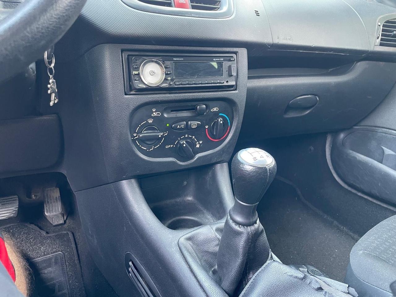 Peugeot 206 Plus Restayling 1.1benz 5p. Full clima e Idroguida