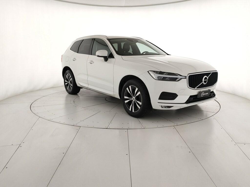 Volvo XC60 2.0 B4 Momentum AWD Geartronic