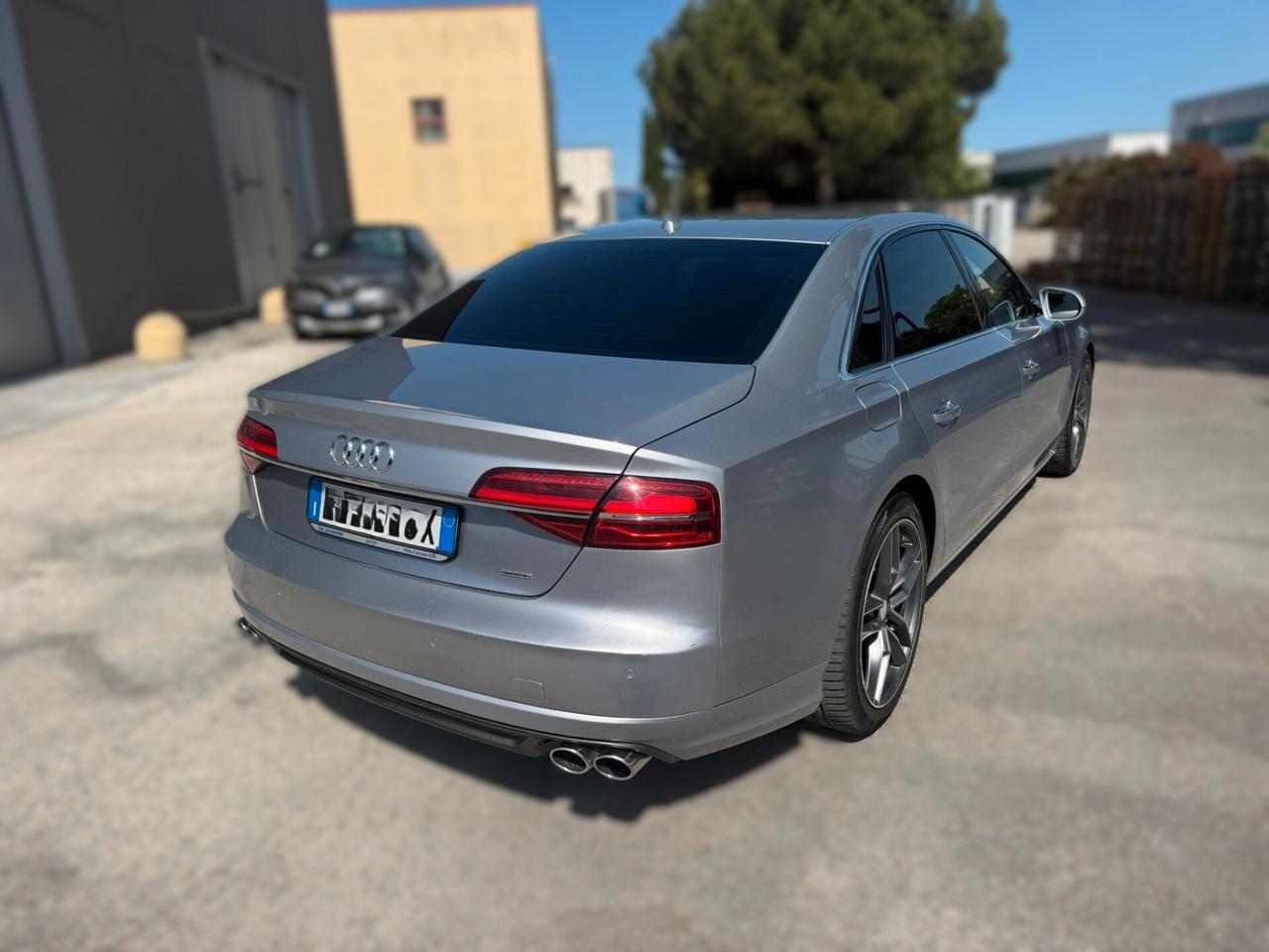 Audi A8 L 4.2 V8 TDI 2015 12 MESI DI GARANZIA