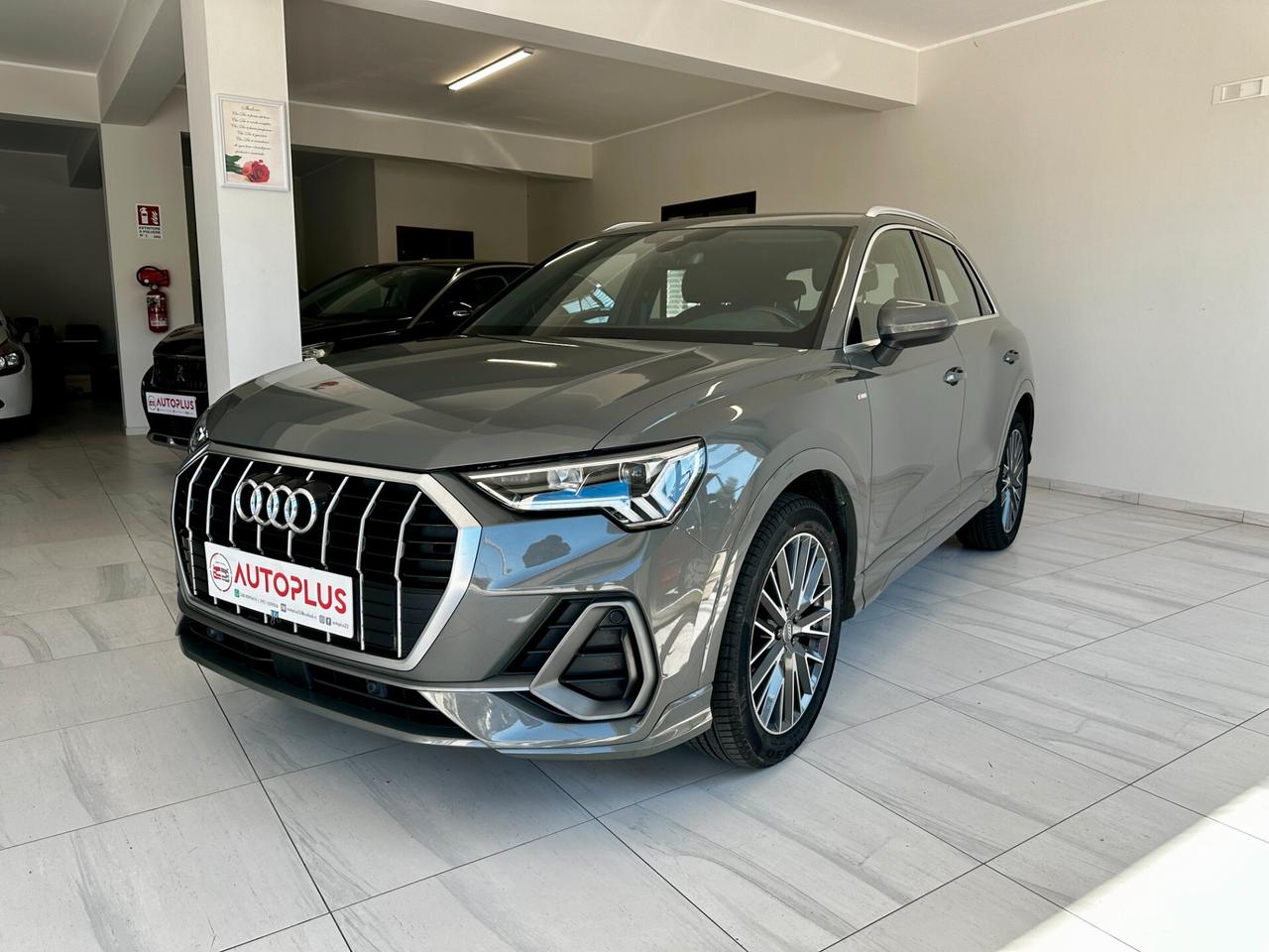 Audi Q3 35 TDI S-tronic S-line 150 cv